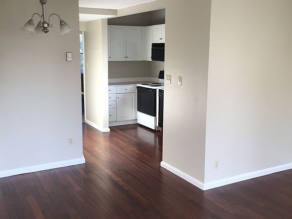 4th image of 2312 E Denny Way APT B