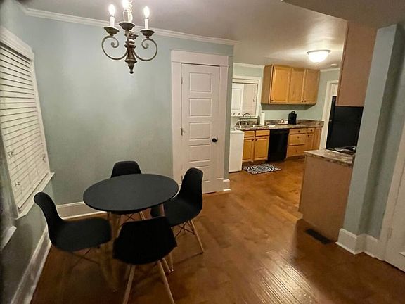 5th image of 355 Woodland Ave