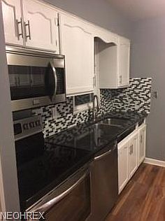5th image of 6717 Greenleaf Ave