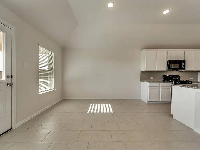 4909 Cleves Ave — Photo 8