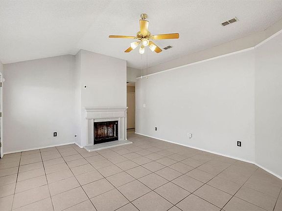 2nd image of 10513 Shadywood Dr