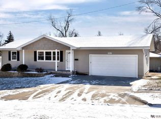 9457 Miami St, Omaha, NE 68134