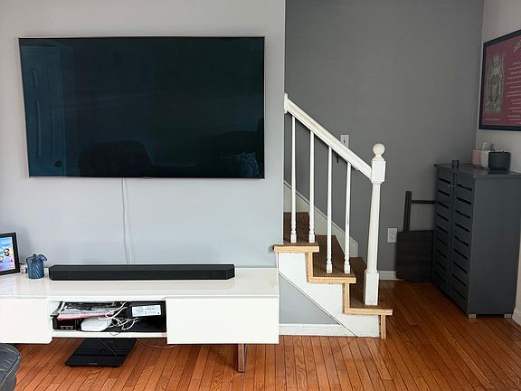 4th image of 1847 Middlesex St APT 7
