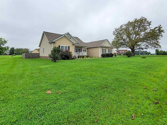 3rd image of 7070 Wesley Cir