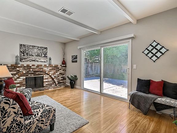 2nd image of 2947 Rossmore Ln