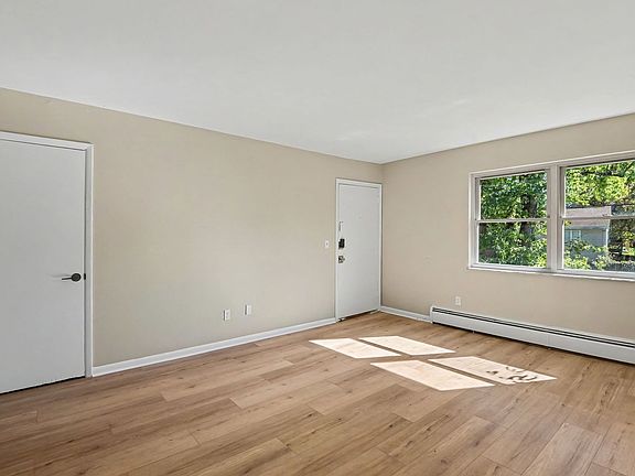 2nd image of 2246 Kipling Ave #3