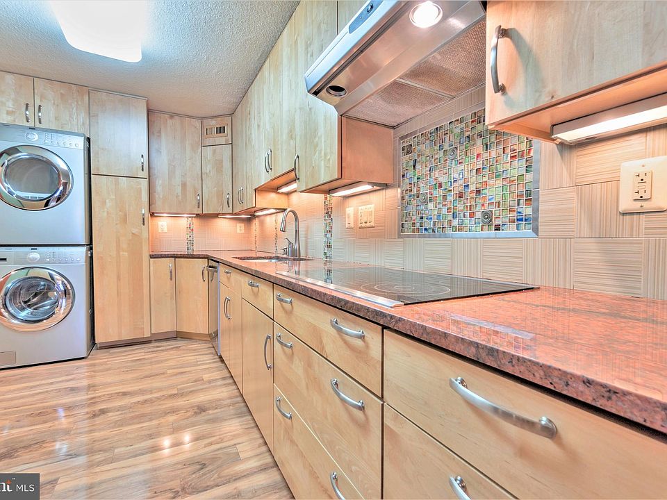 1st image of 309 Yoakum Py #1505