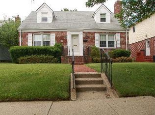 93 Haddon Rd, New Hyde Park, NY 11040