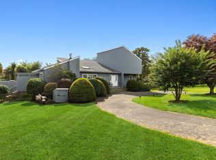 17 Scotch Mist Ln, Southampton, NY 11968