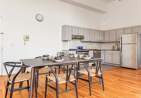 3rd image of 204 Huntington St APT 3N