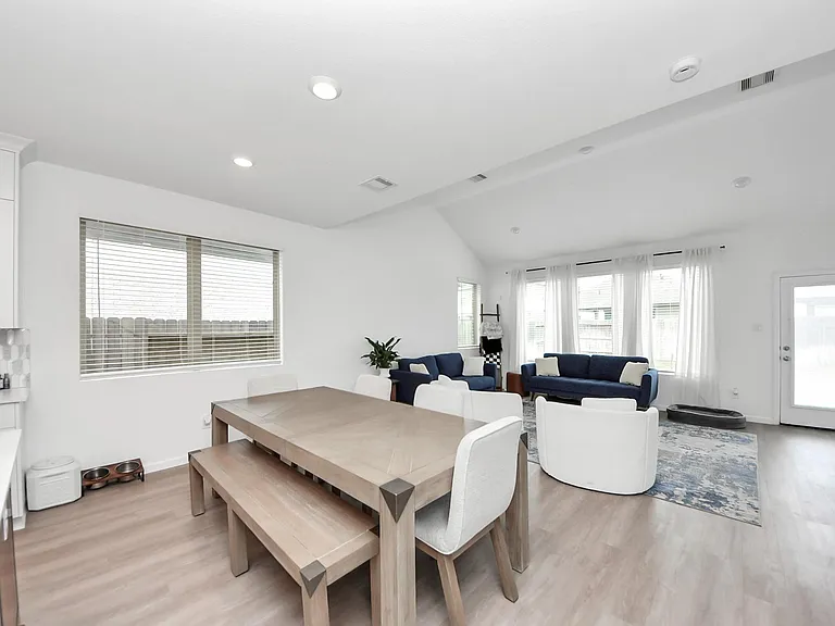 4946 Sky Bluff Dr — Photo 14