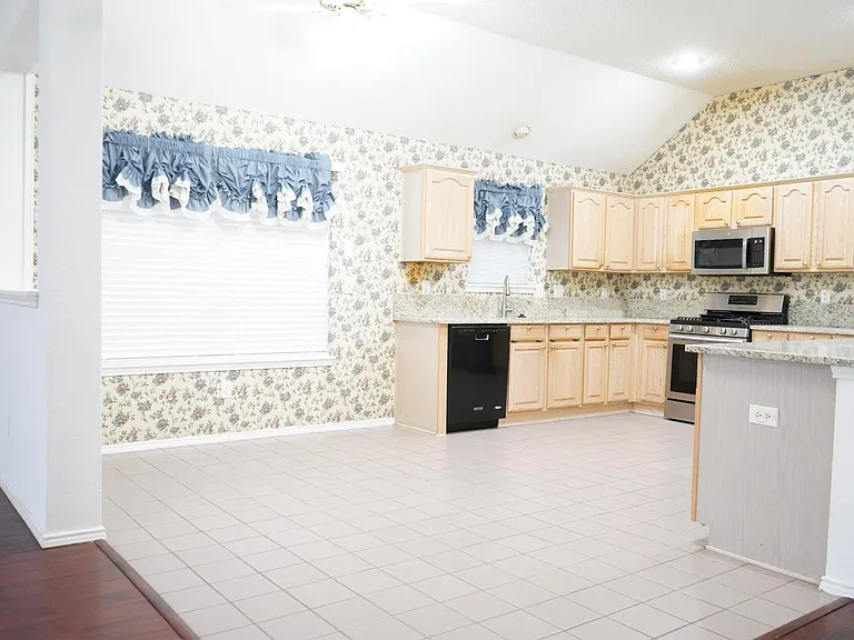 Large Breakfast area.