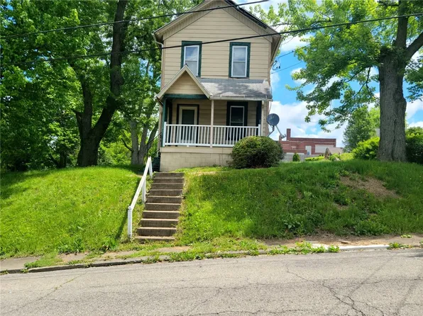47 S 3rd St, Sharpsville, PA 16150
