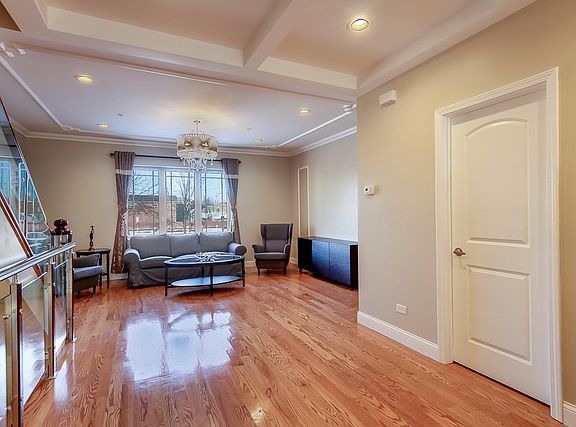 4th image of 3521 S Parnell Ave Unit B
