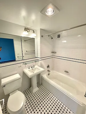 Rented by Addison Property Group | media 14