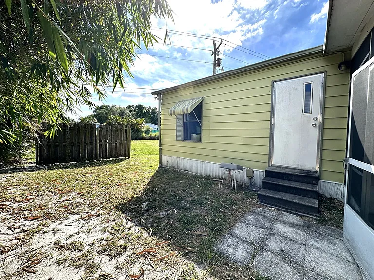280 Flame Ln — Photo 22