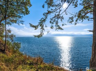 629 3rd Avenue, Fox Island, WA 98333