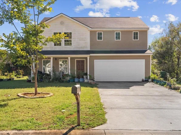 319 Village Creek Dr, Chatsworth, GA 30705