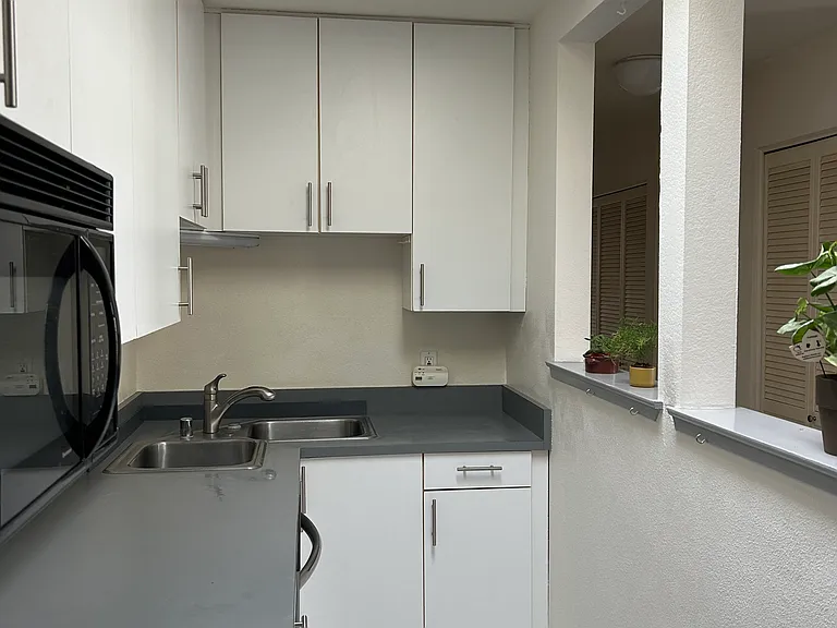1310 Fulton St #304 — Photo 5