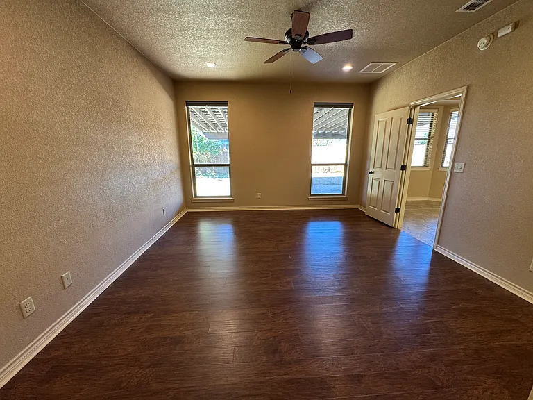610 Benelli Dr — Photo 21