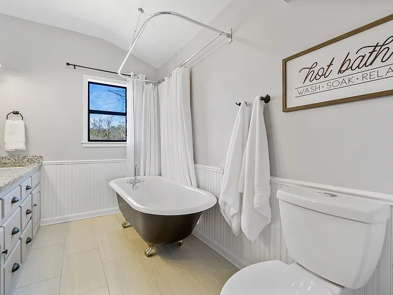 1353 Friendship Rd — Photo 20