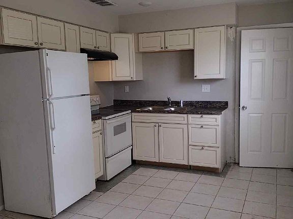 3rd image of 1785 N Meador Ct #25