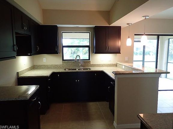 5th image of 1424 SE 11th Ter