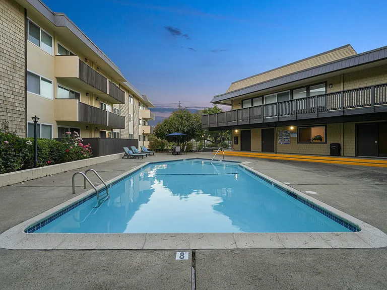 Ralston at Belmont — Photo 14