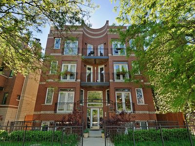 3930 N Southport Ave APT 1S, Chicago, IL, 60613