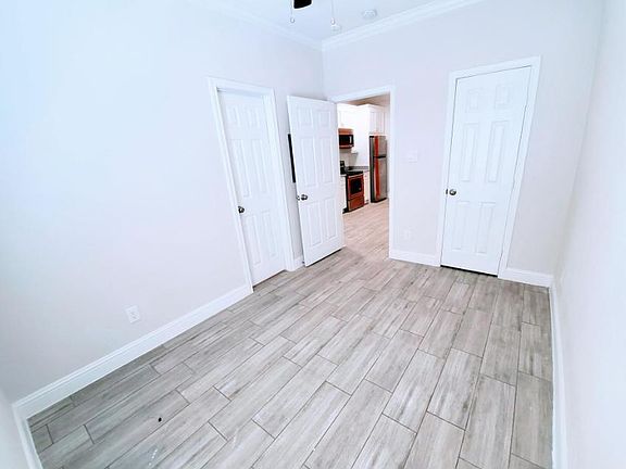 3rd image of 3901 Canal St #B