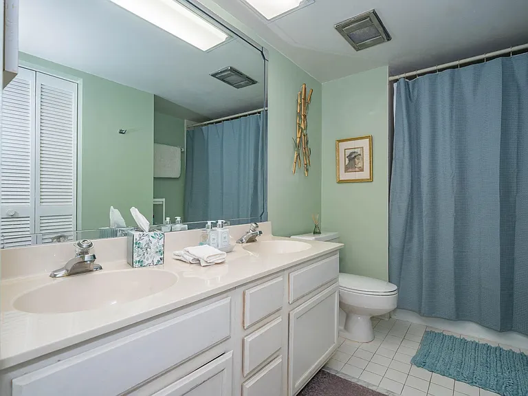 1700 Ocean Dr #201 — Photo 18