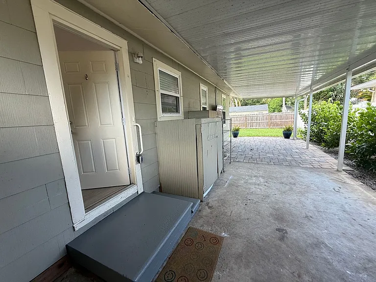 3833 Iris St N — Photo 22