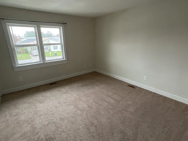 80 Balsam Rd — Photo 8