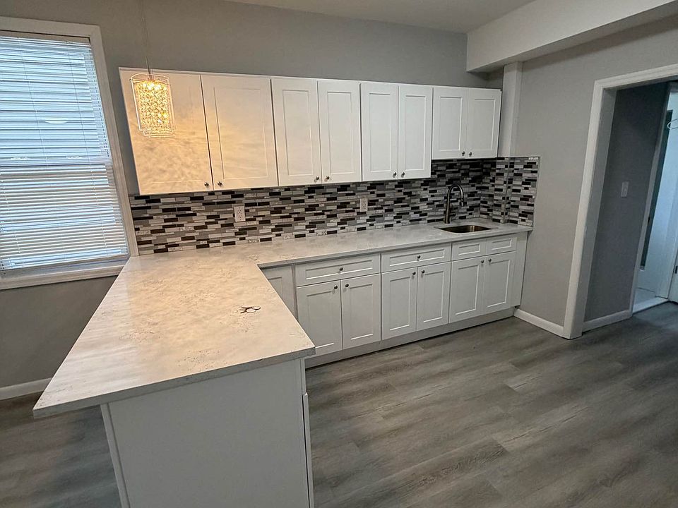 2nd image of 264 9th Ave APT 1