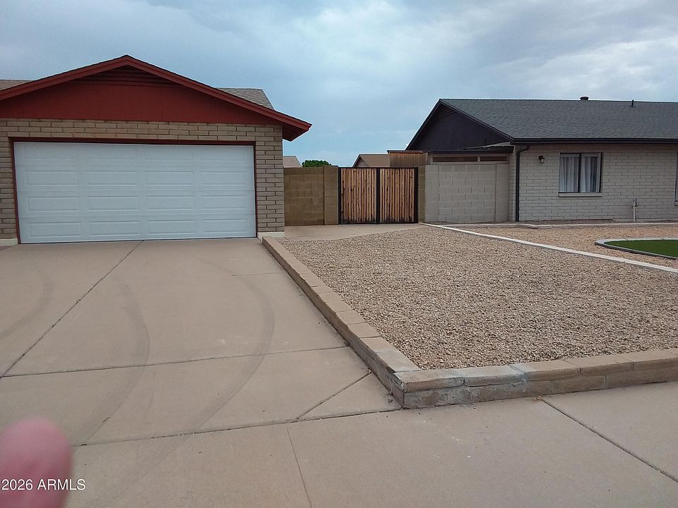 2nd image of 7413 W CORRINE Drive