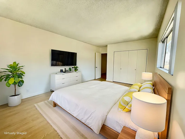 4254 W 5th St #9 — Photo 14