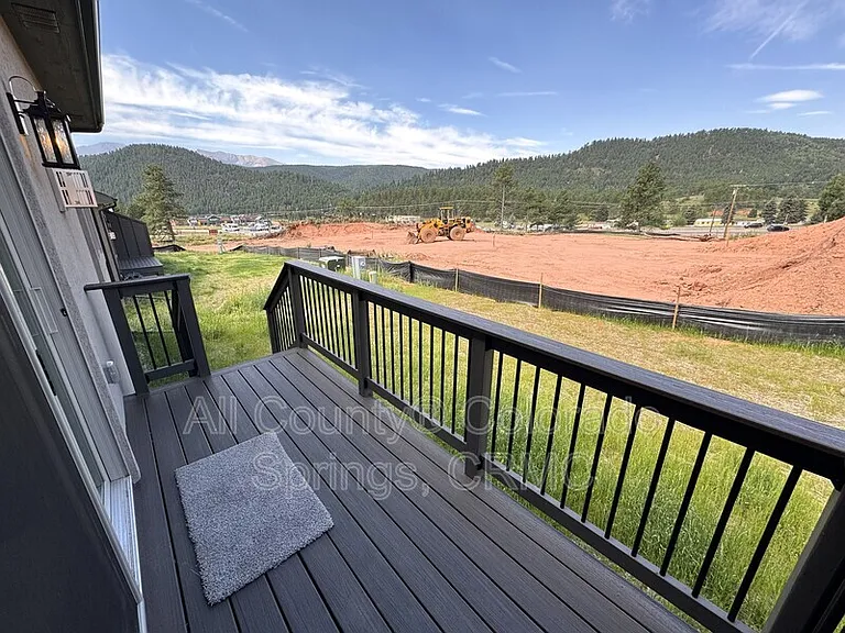 519 Brecken Ct — Photo 6