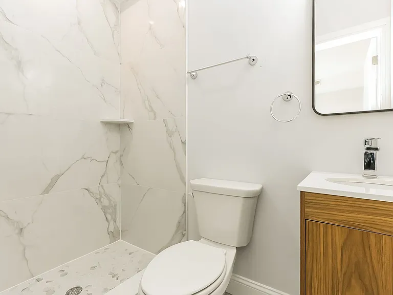 163 W Cumberland St — Photo 17