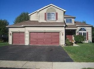 1077 Heavens Gate, Lake In The Hills, IL 60156
