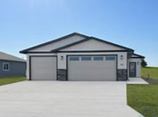 1104 S 6th Ave, Rock Rapids, IA 51246