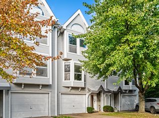19 Hemingway St, Pittsburgh, PA 15213