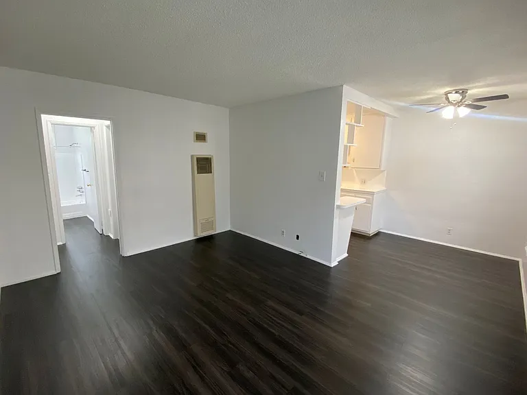 1019 Stanley Ave #1029 — Photo 2