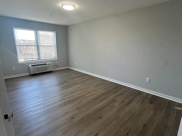 203 12th Ave #304 — Photo 6