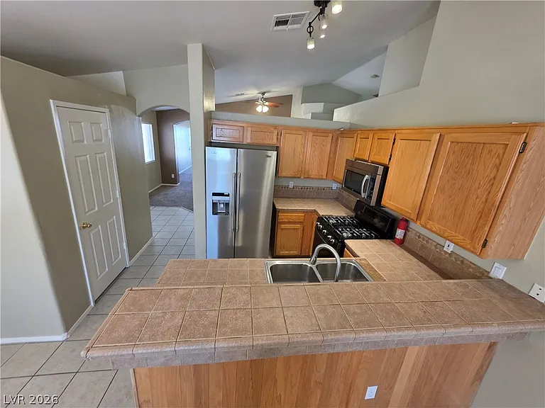 6674 Jordan River Dr — Photo 24