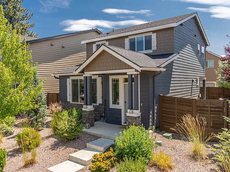 20581 SE Evian Ave — Photo 2