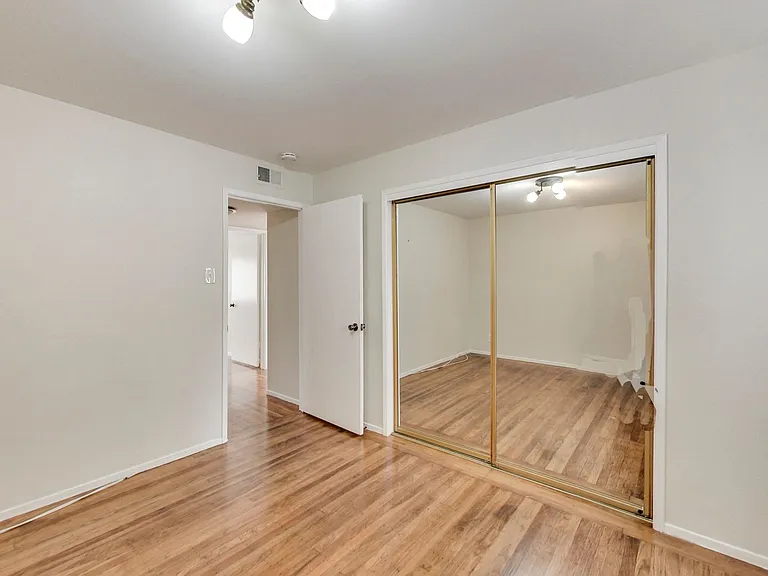 1220 Hayes St #1 — Photo 17