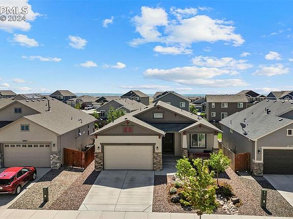 3rd image of 9853 Emerald Vista Dr