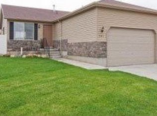 7341 W Camron Glen Dr, Magna, UT 84044