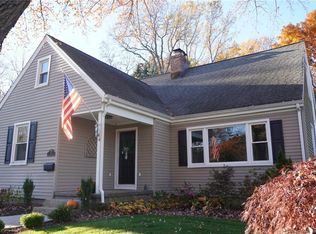 44 Candlewood Rd, Fairfield, CT 06825