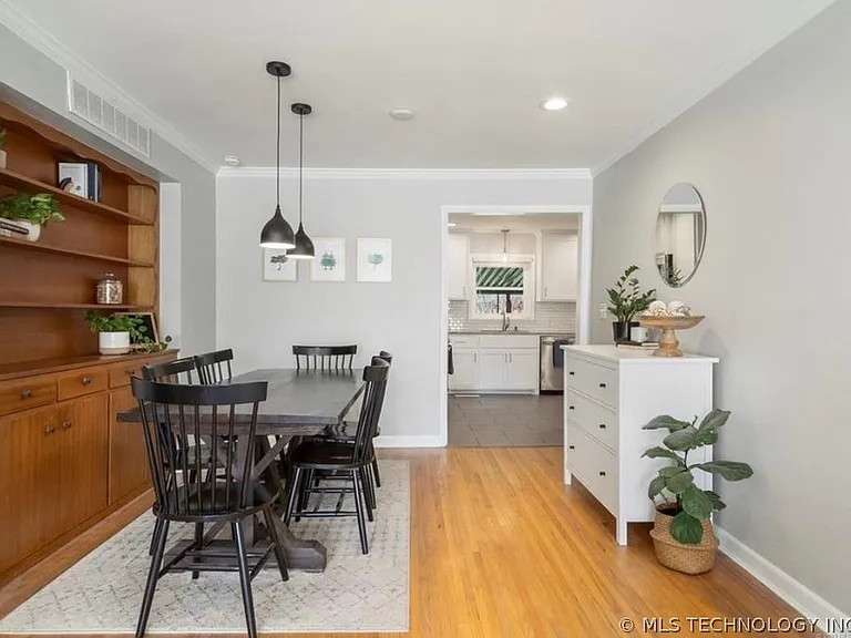 2426 S Louisville Ave — Photo 25